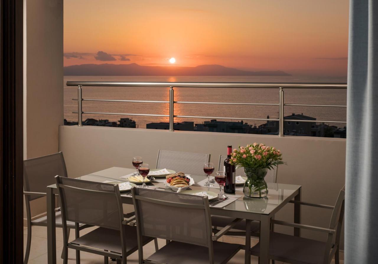 Overview Chania With Sea View And Amazing Sunset Luaran gambar