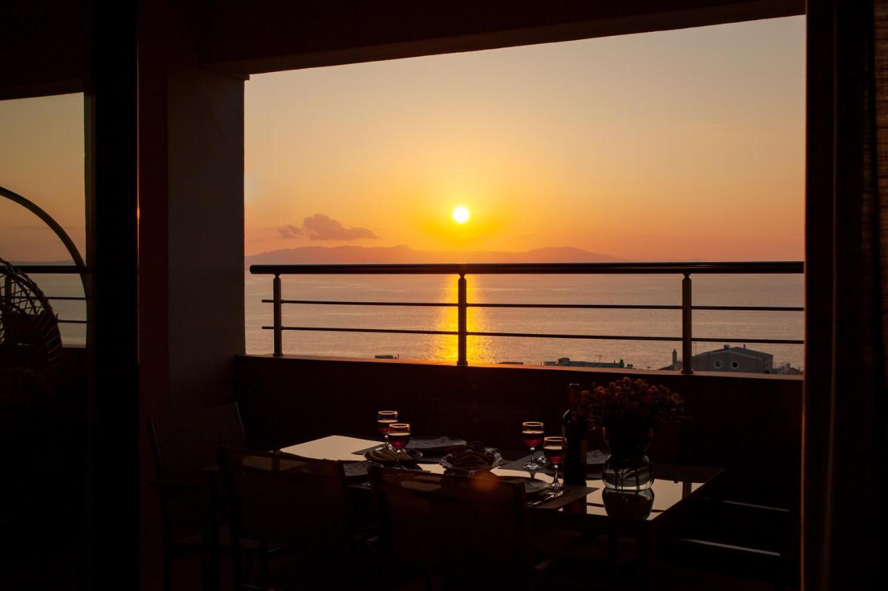 Overview Chania With Sea View And Amazing Sunset Luaran gambar