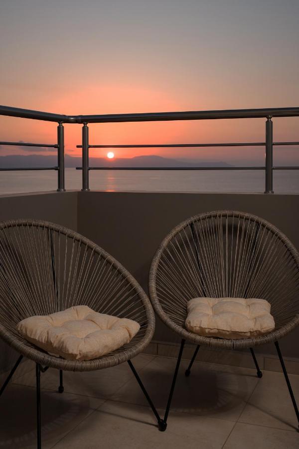 Overview Chania With Sea View And Amazing Sunset Luaran gambar