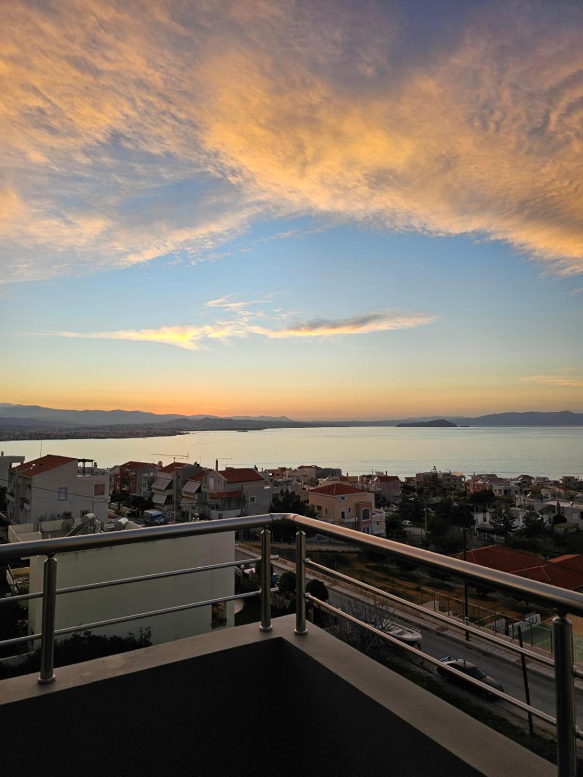 Overview Chania With Sea View And Amazing Sunset Luaran gambar